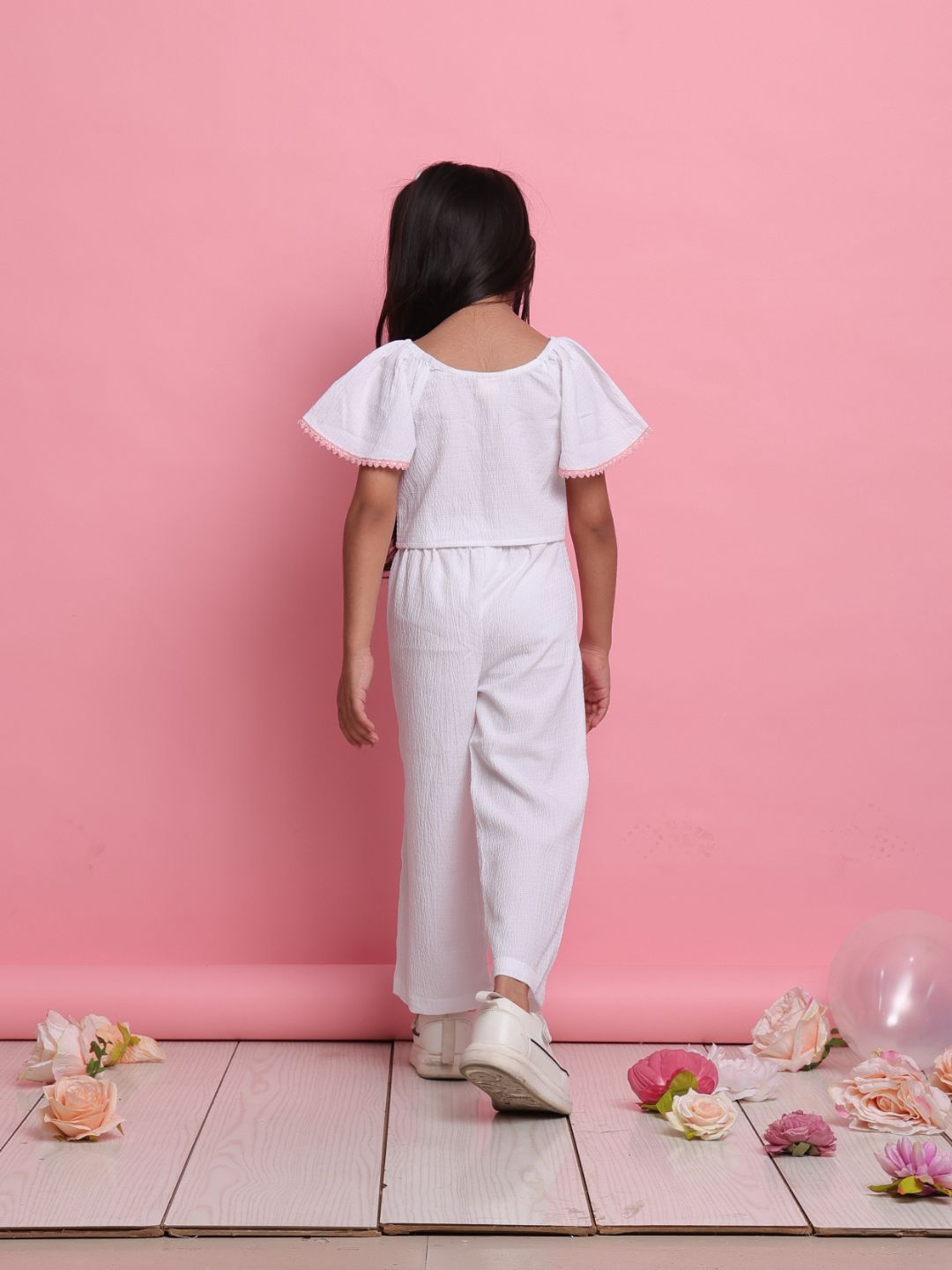 white-girls-co-ord-set-with-flared-sleeve