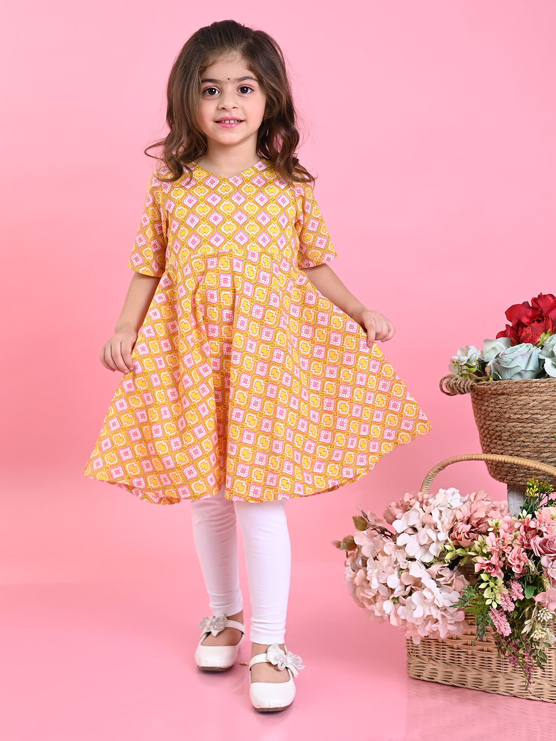 saka-designs-girls-yellow-cotton-prinetd-kurta