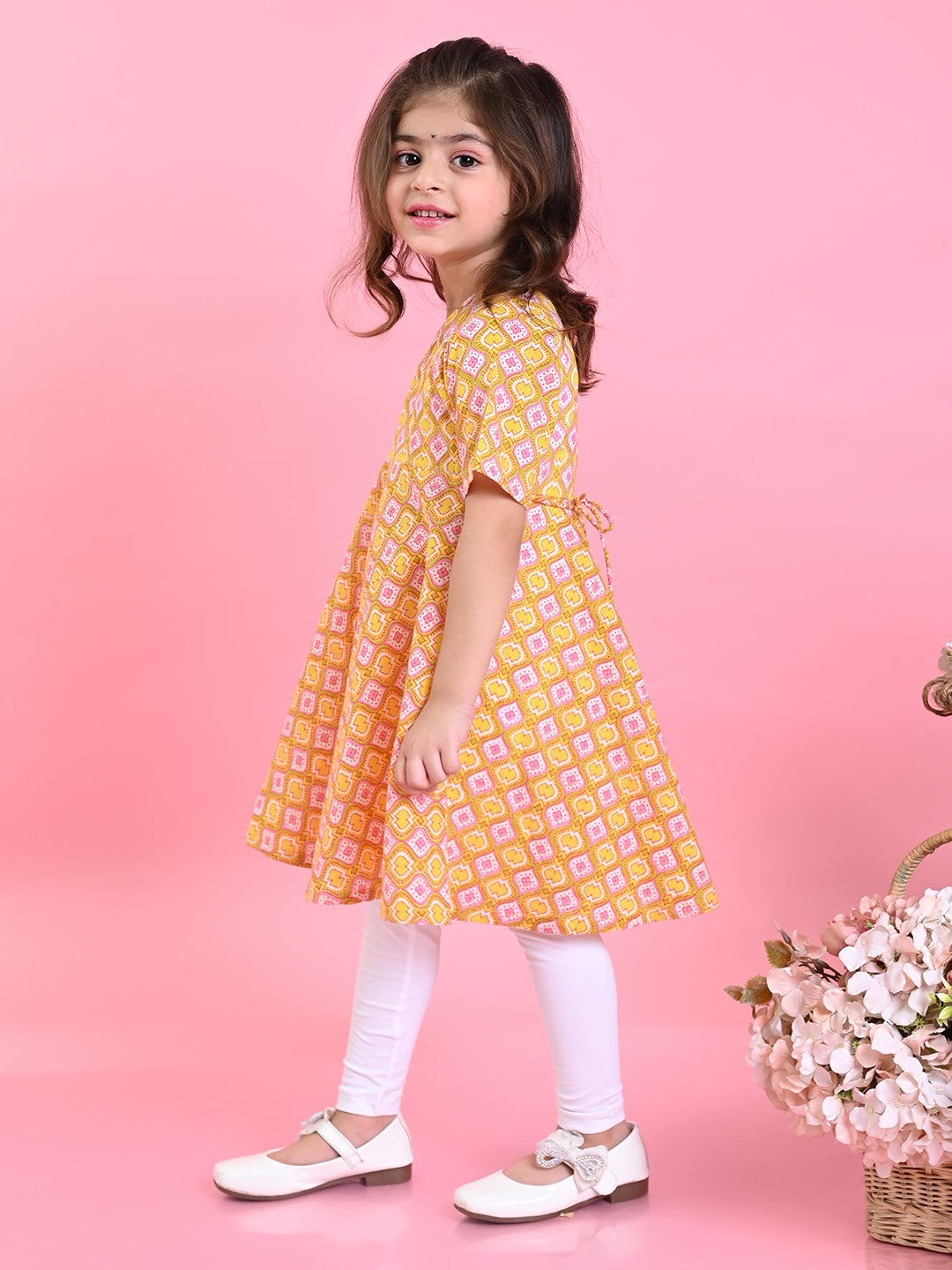 saka-designs-girls-yellow-cotton-prinetd-kurta
