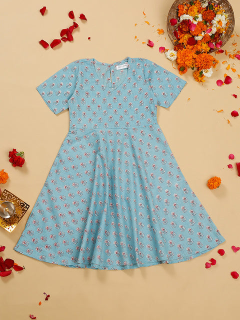 saka-designs-girls-cotton-printed-v-neck-knee-length-half-sleeves-a-line-kurta-blue