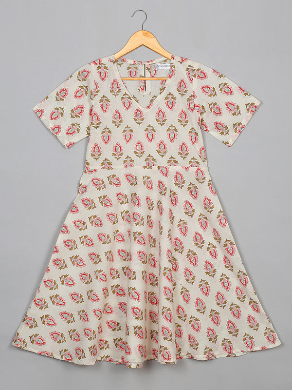 saka-designs-girls-cotton-printed-v-neck-knee-length-half-sleeves-a-line-kurta-white-green