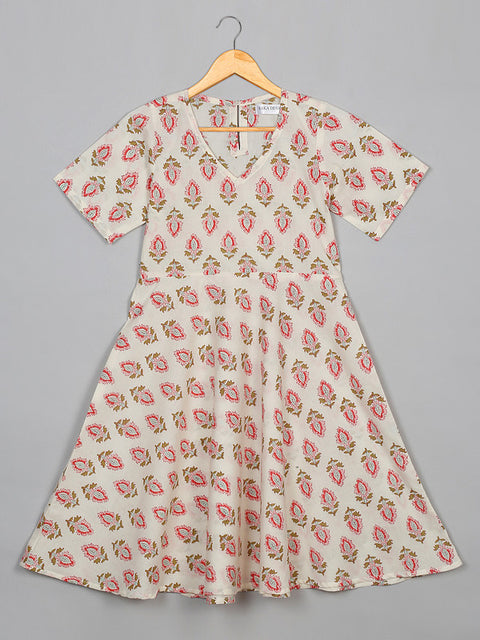 saka-designs-girls-cotton-printed-v-neck-knee-length-half-sleeves-a-line-kurta-white-green