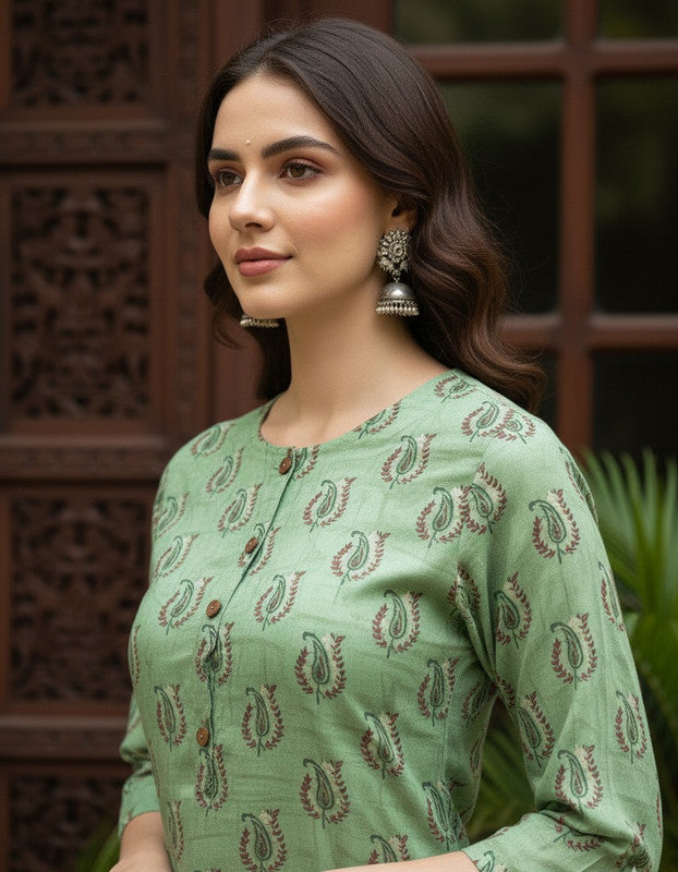 Saka Designs Rayon Printed 3/4 Sleeves Straight Kurti Green (Kurti-35)