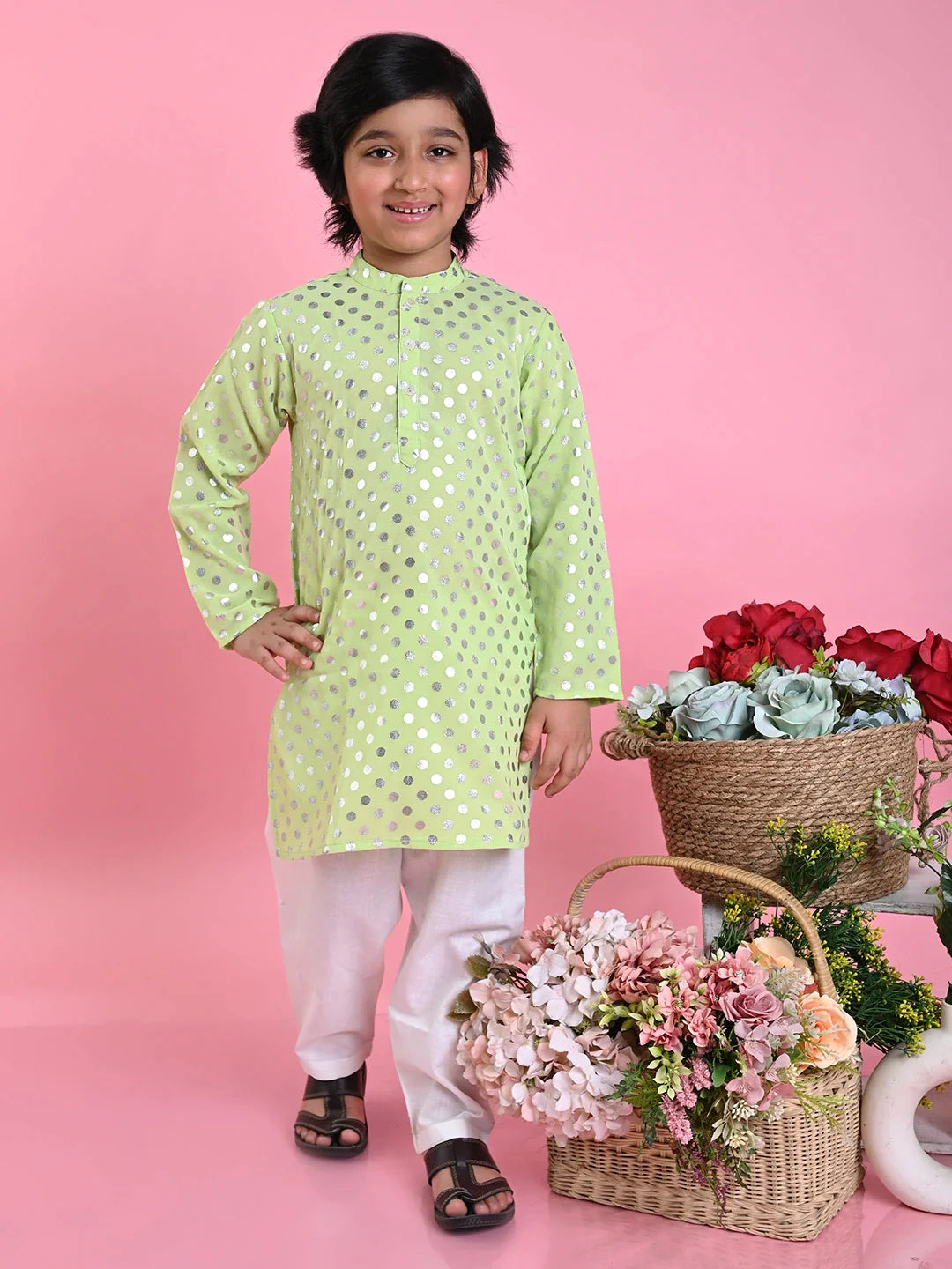 saka-designs-boys-green-printed-kurta-with-white-payjama