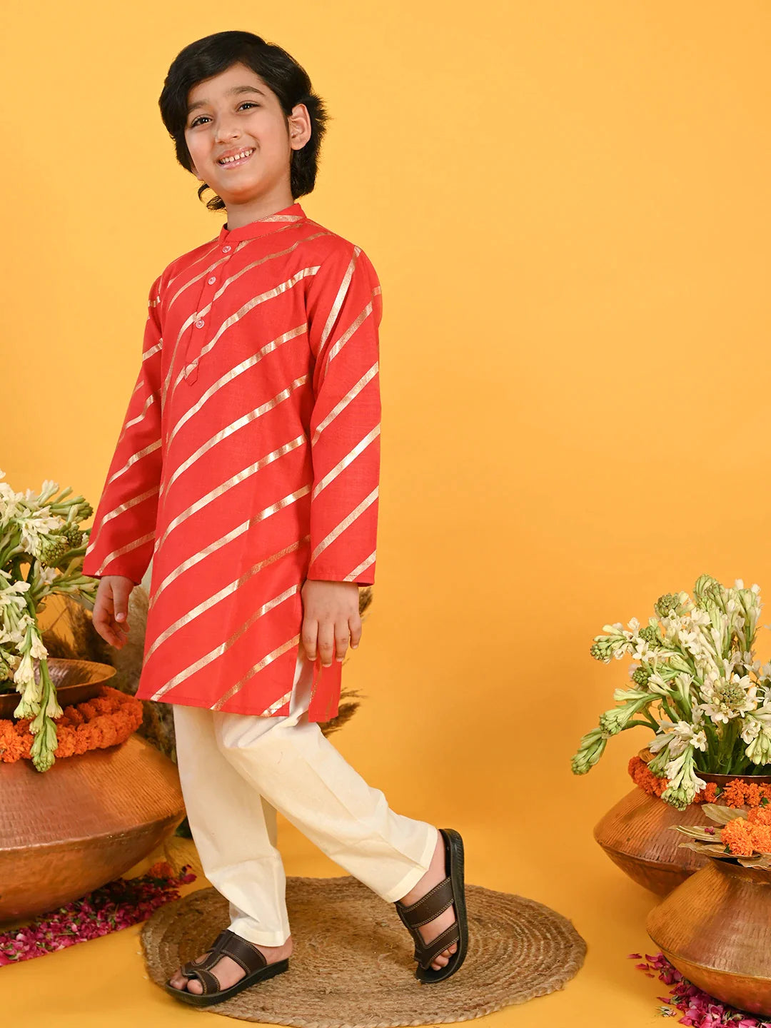 saka-designs-boys-red-printed-kurta-with-white-payjama
