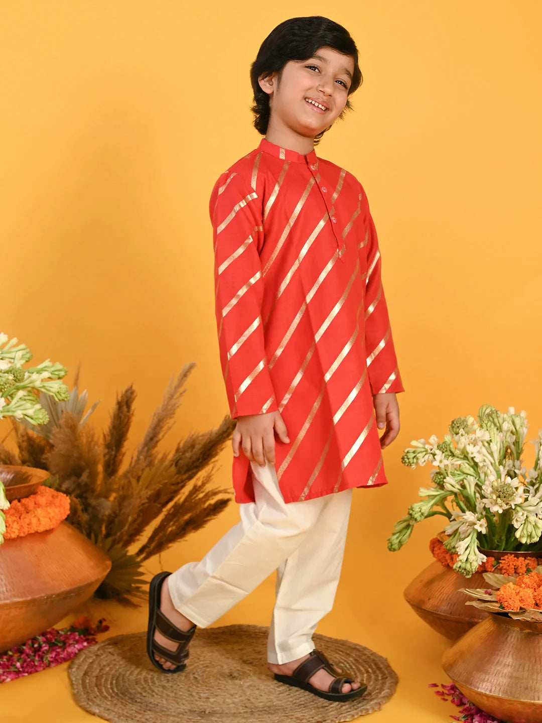 saka-designs-boys-red-printed-kurta-with-white-payjama