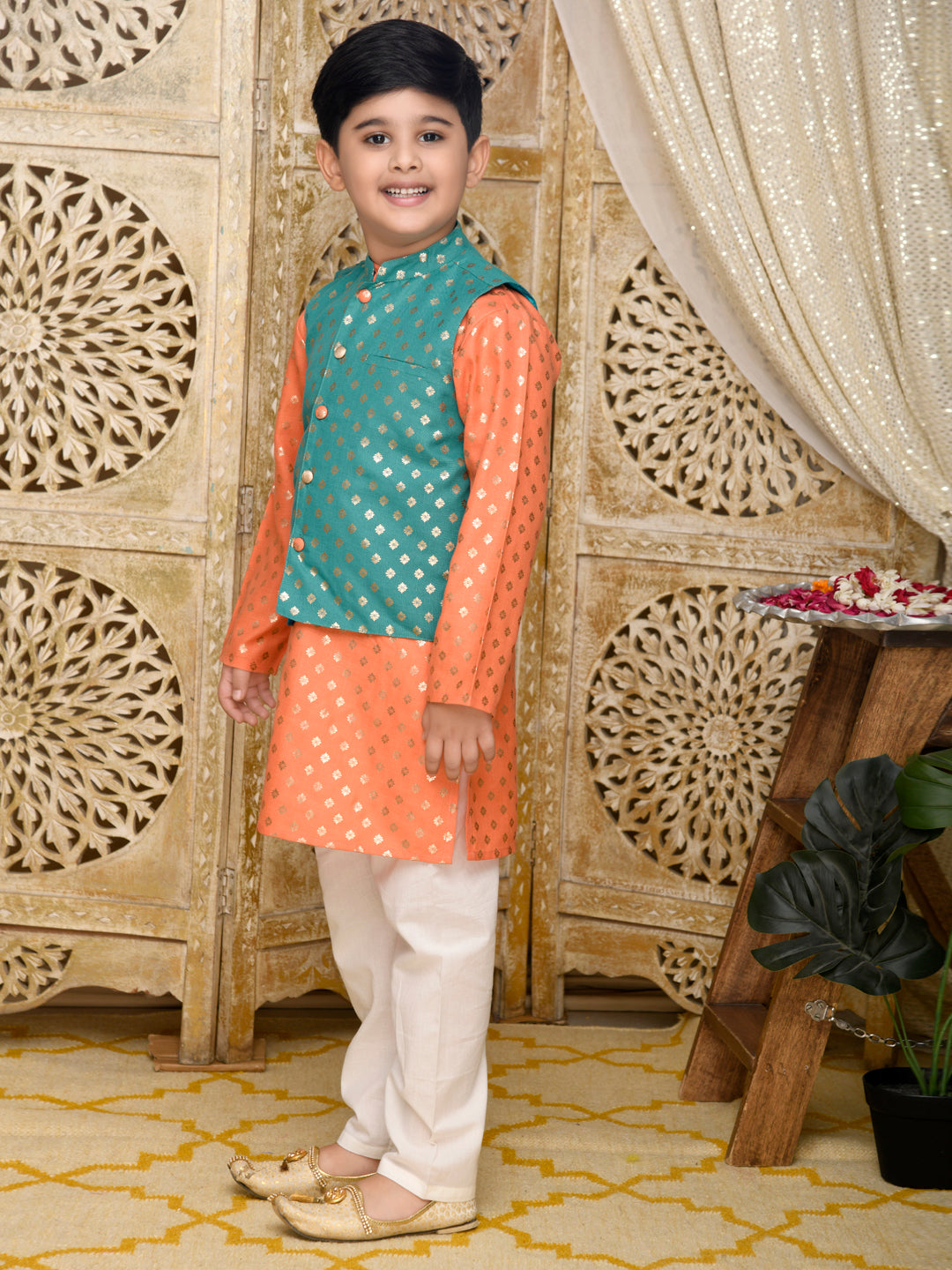 Printed Kurta with Pyjama & Jacket