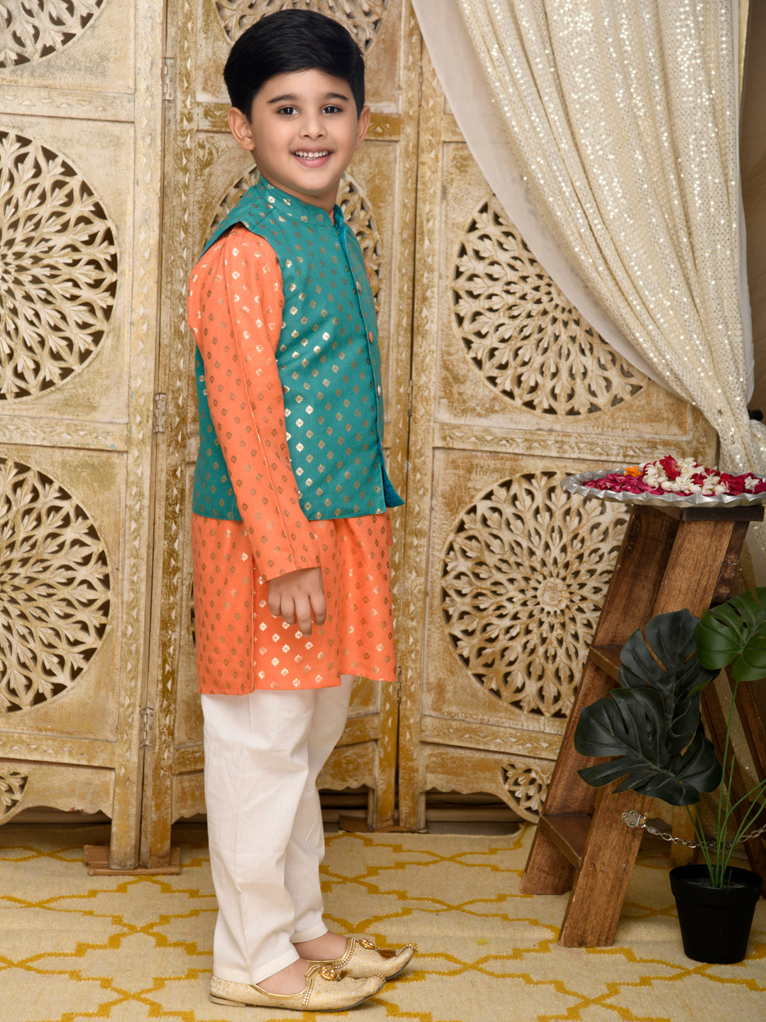 Printed Kurta with Pyjama & Jacket