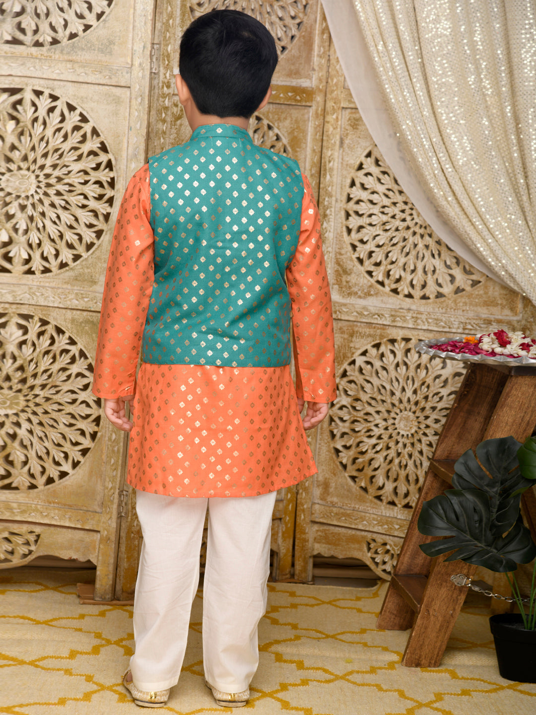 Printed Kurta with Pyjama & Jacket
