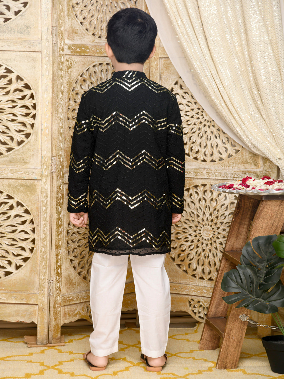 Sequenced Kurta with Pyjama - Black
