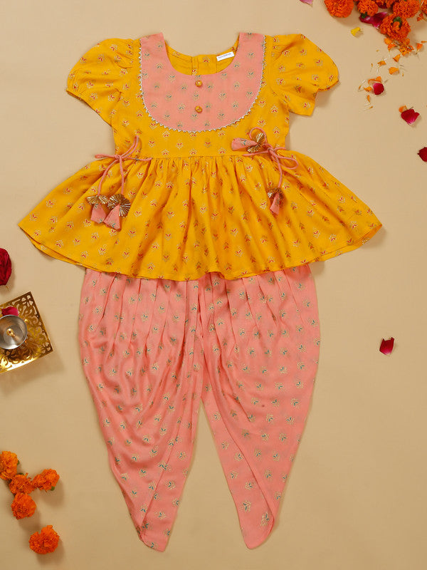 saka-designs-girls-foil-printed-yellow-jhabla-with-peach-dhoti-ensemble