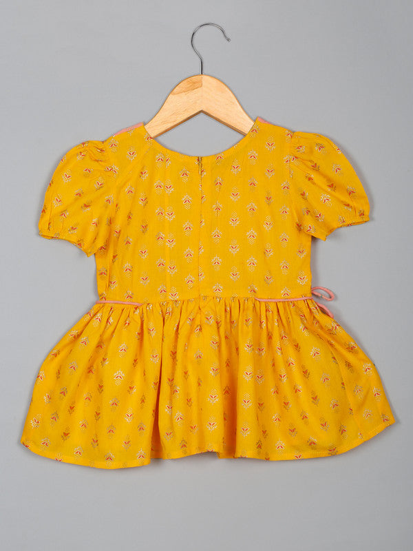 saka-designs-girls-foil-printed-yellow-jhabla-with-peach-dhoti-ensemble