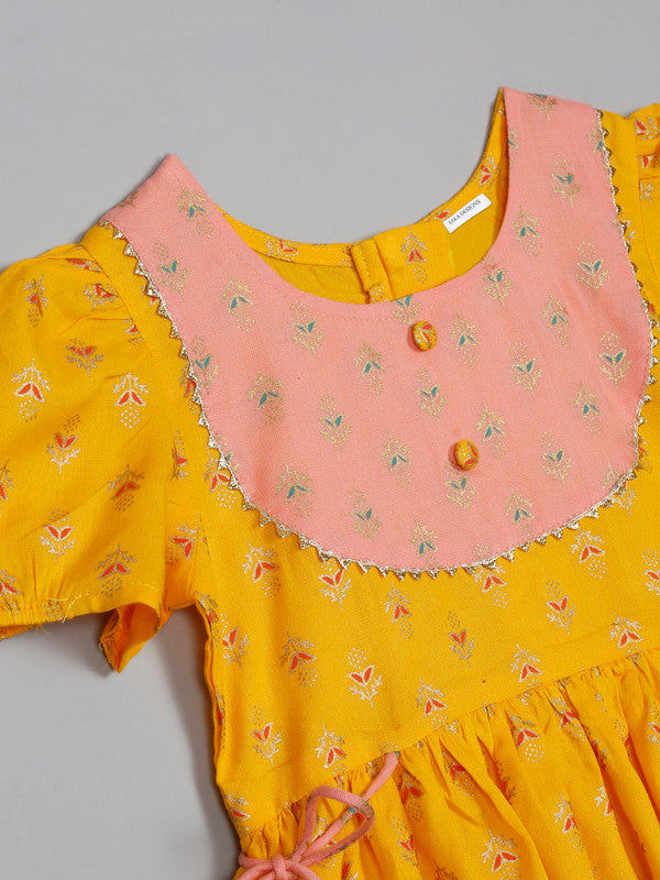 saka-designs-girls-foil-printed-yellow-jhabla-with-peach-dhoti-ensemble