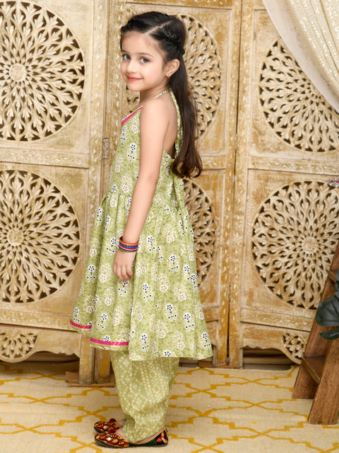 Saka Designs Green & Gold Halter Nect Bandhni Print Salwar Suit